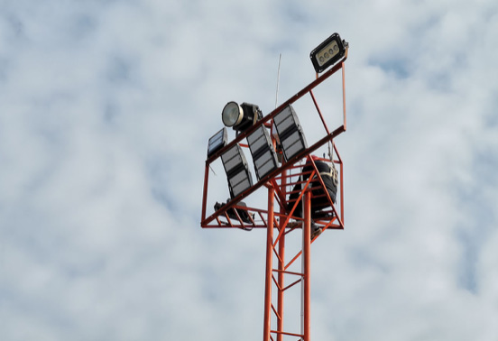 LED High Mast Light Standards एलईडी हाई मास्ट लाइट मानक