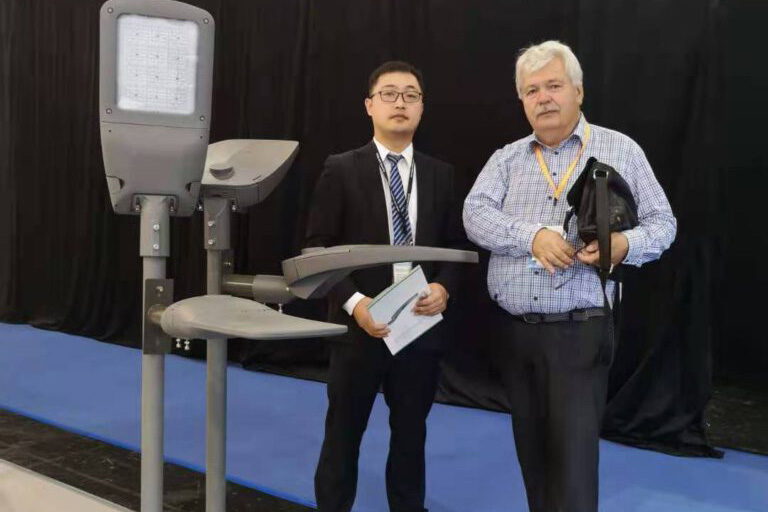 Hong Kong International Lighting Exhibition हांगकांग अंतर्राष्ट्रीय प्रकाश प्रदर्शनी