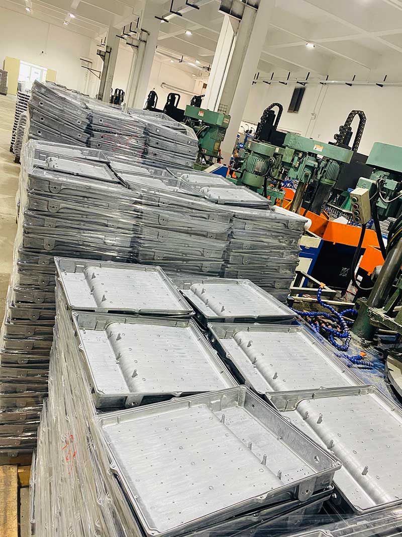 डाई-कास्ट-फ्लडलाइट-हाउसिंग